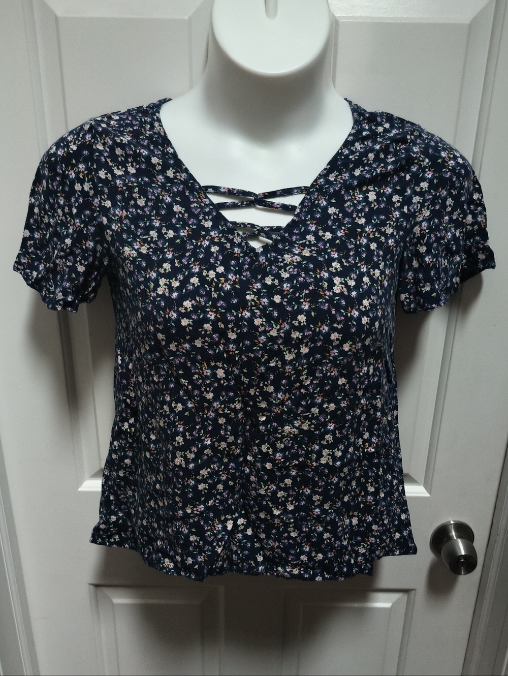 SO Navy Blue Floral Crisscross Short Sleeve Blouse